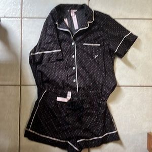 NWT Victoria’s Secret PJ set. ❤️